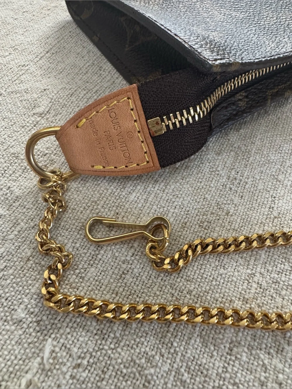 Louis Vuitton Monogram Accessory Pouch (With Original Gold Chain)